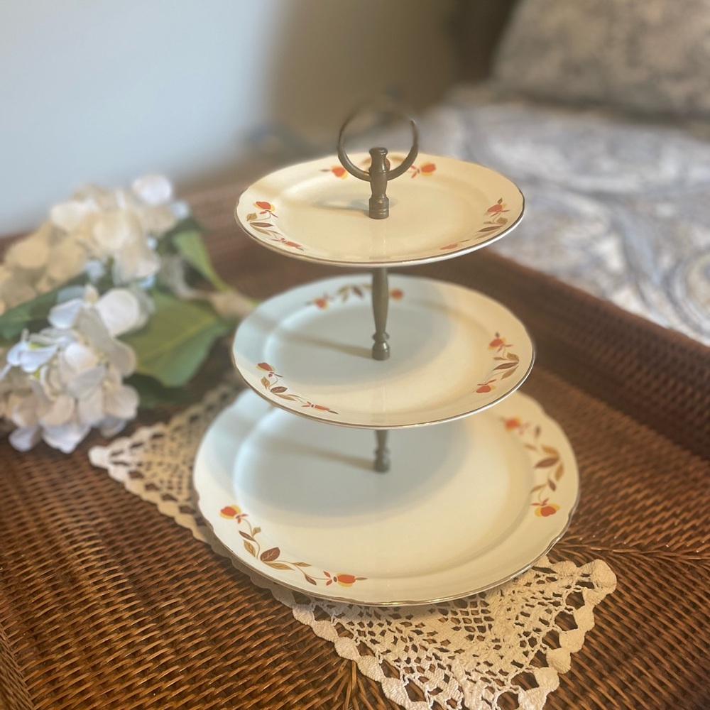 RARE Jewel Tea Autumn Leaf 3 Tier Hall China Stand